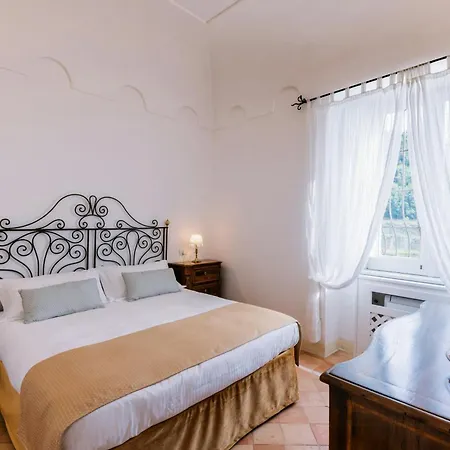 Historic In Maiori's Lemon Grove * Maiori